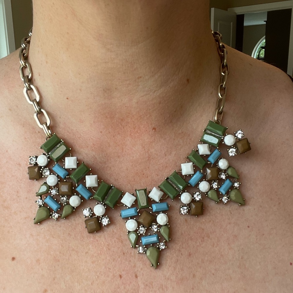 Statement necklace